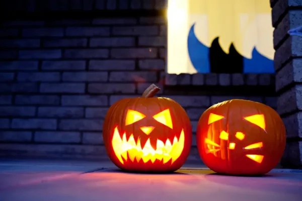 Jack-O-Lantern lit up