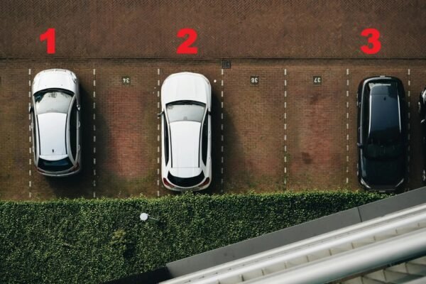 Which car is most optimally parked tactical?